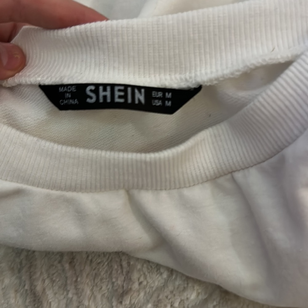 sweater - Picture 3 of 3